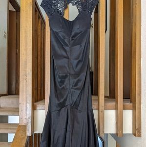 Black Lace Cap-Sleeve Mermaid Gown